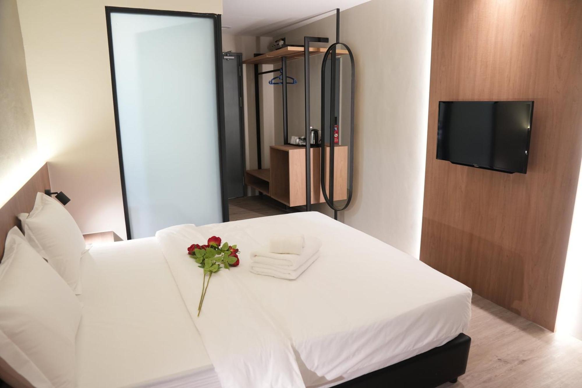 Roxy Hotel Aiman Kuching Bagian luar foto