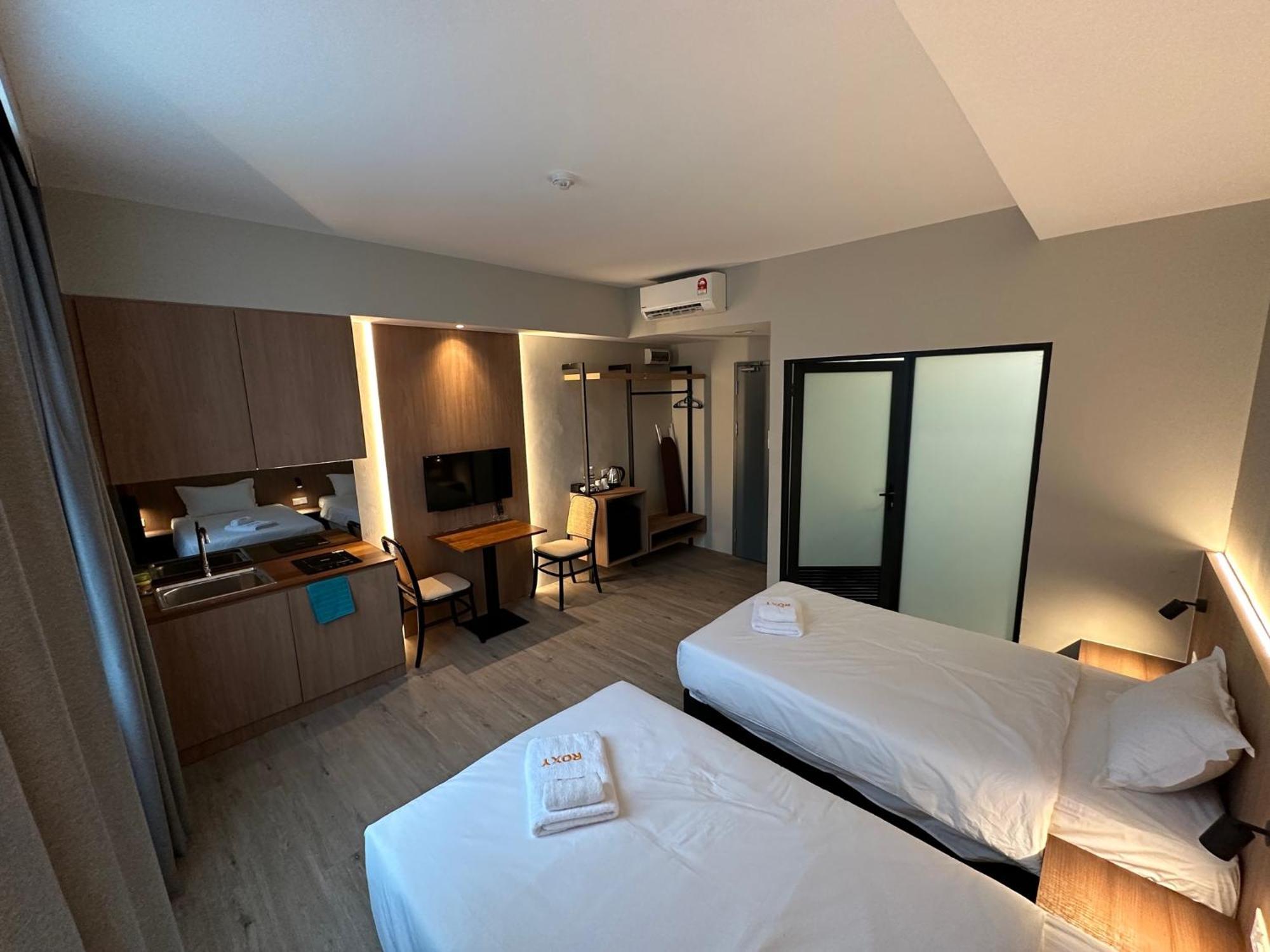 Roxy Hotel Aiman Kuching Bagian luar foto