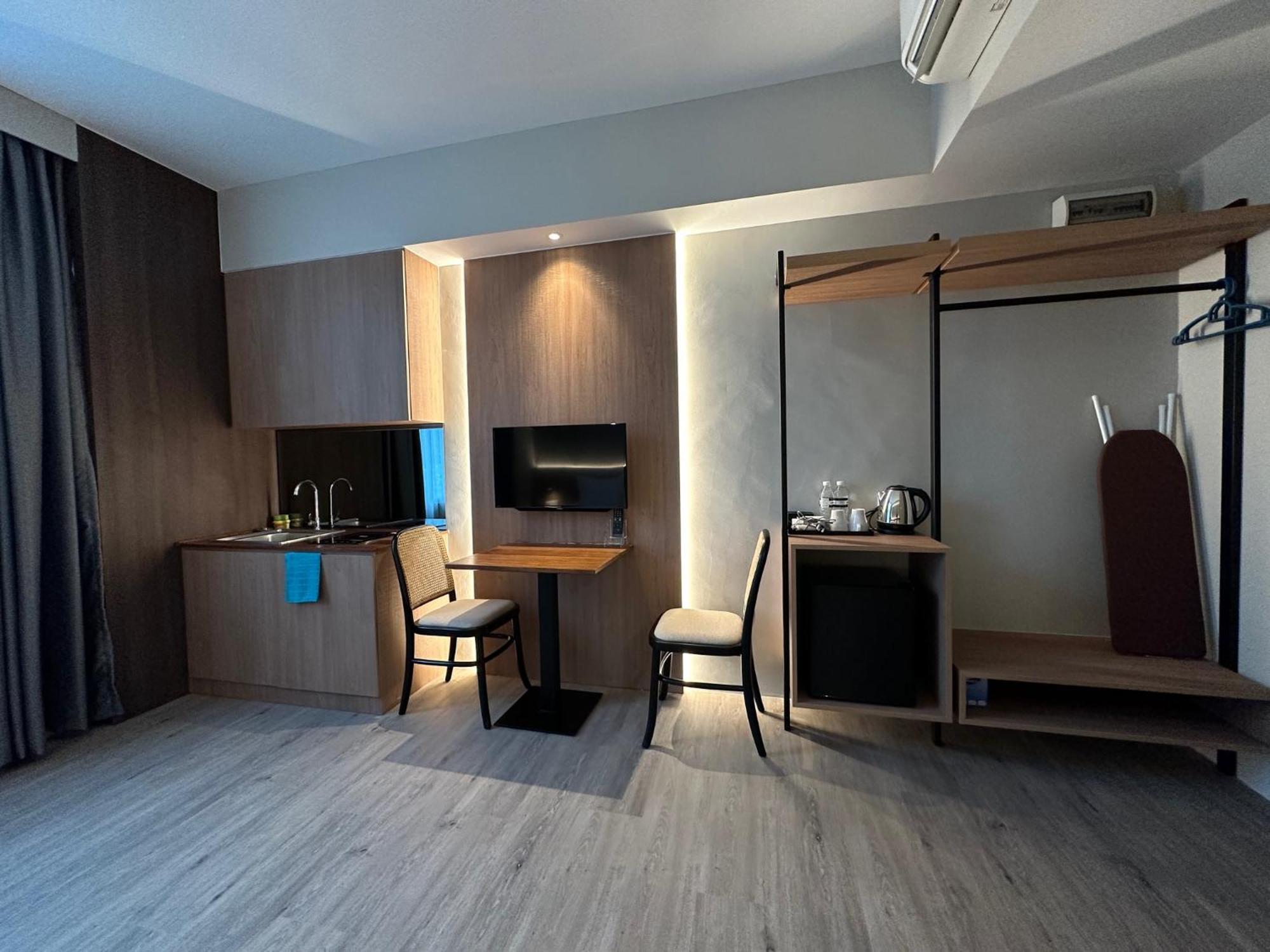 Roxy Hotel Aiman Kuching Bagian luar foto